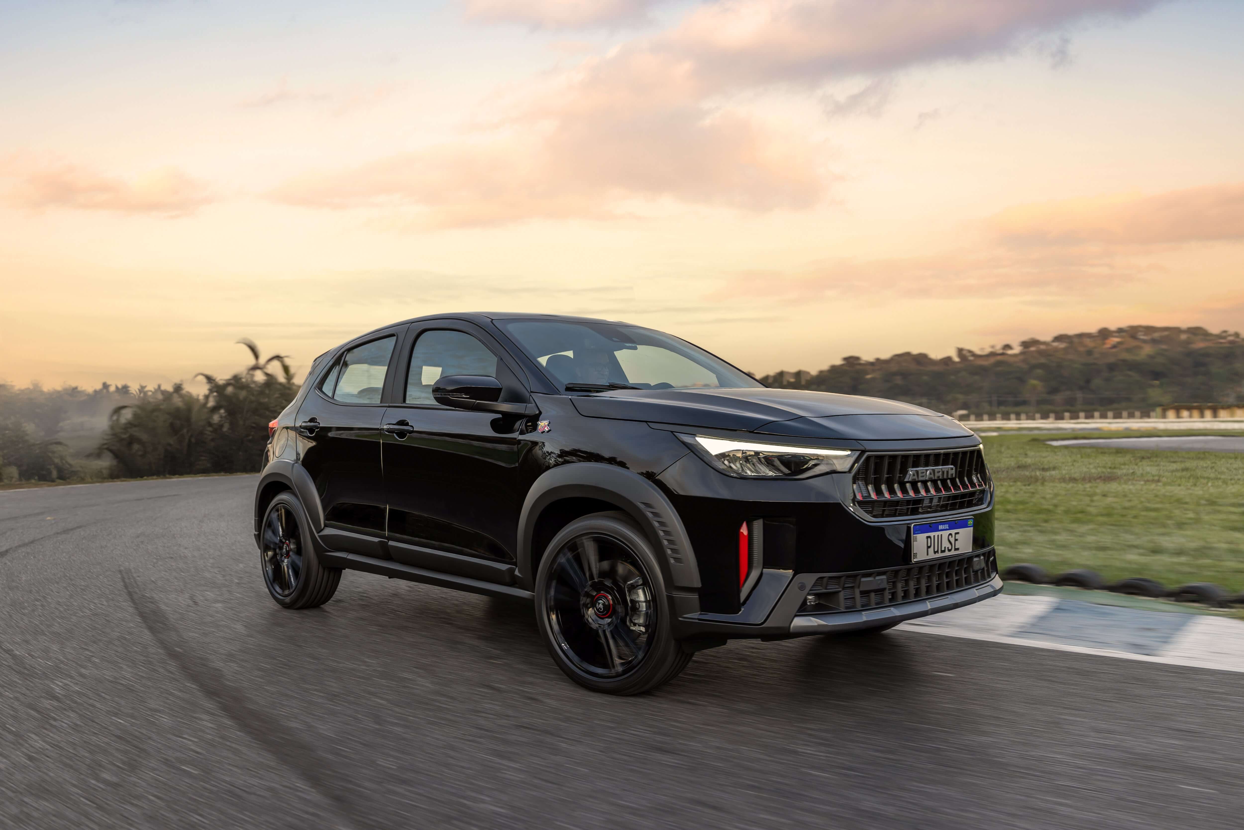 Fiat dá descontos de até R$ 27 mil na versão Abarth