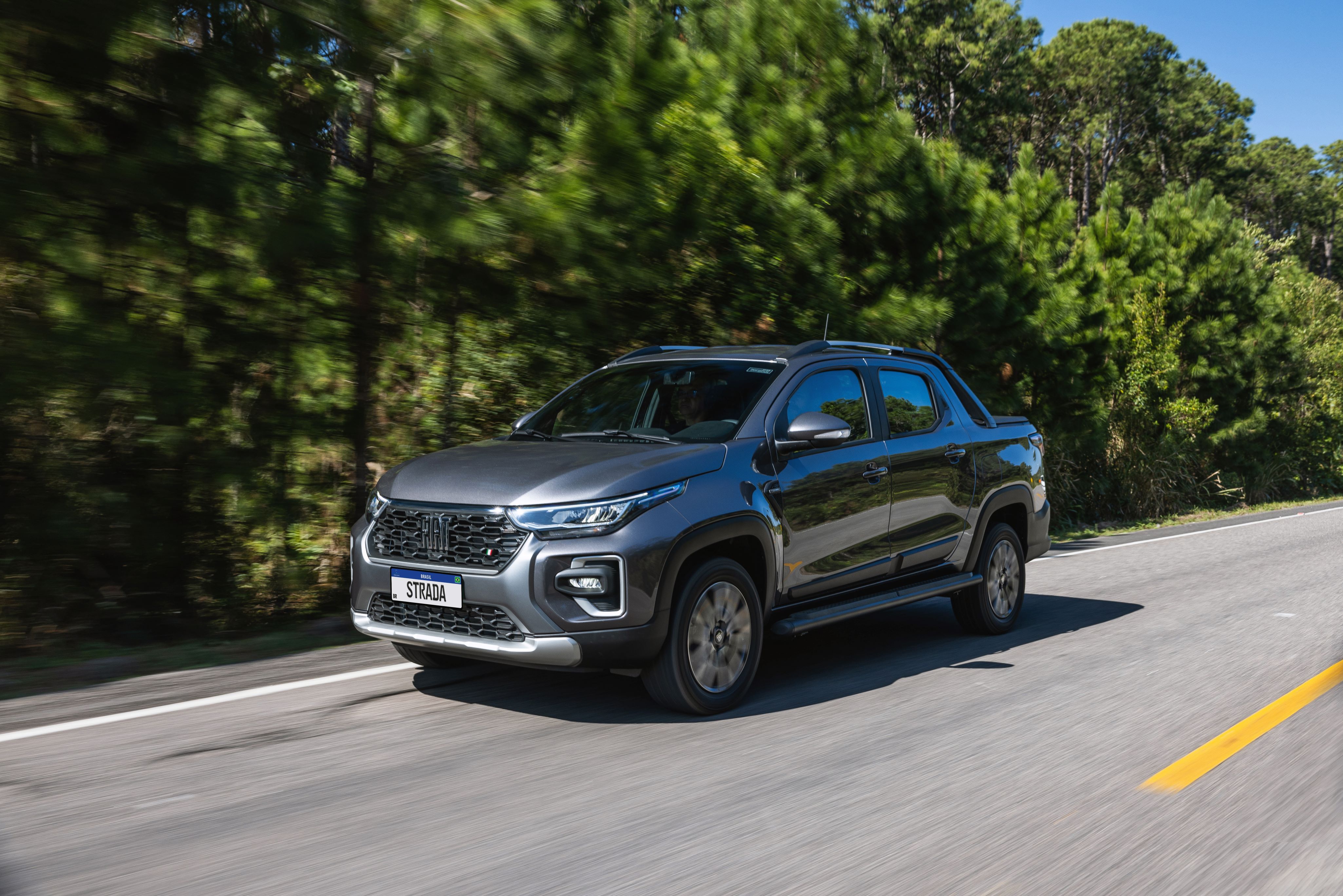 Fiat Strada chega a 900 mil unidades produzidas  